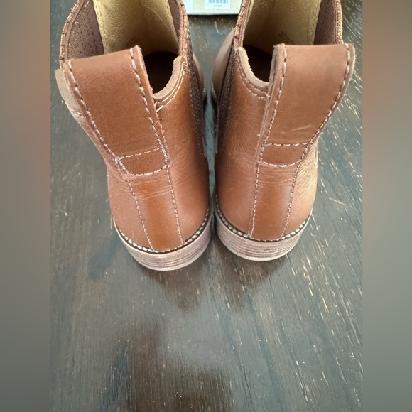 Madewell Flat Chelsea Boots - Picture 3 of 5